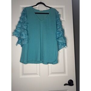 And The Why Plus Size V Neck Feather Detailed Slub Top 1x